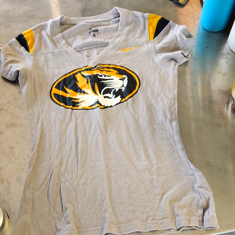 Nike Gray and Yellow Tiger Logo Shirt